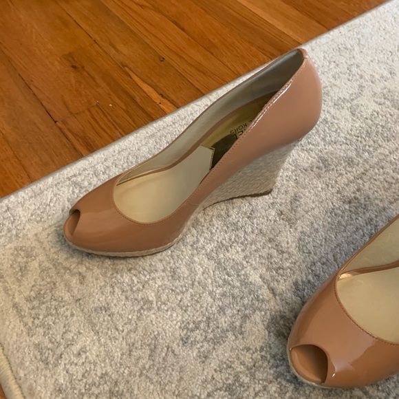 Michael Kors Keegan Peep Toe Wedge - Picture 3 of 6